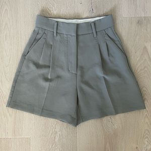 Aritzia Wilfred Effortless Short 5” Basalt Grey